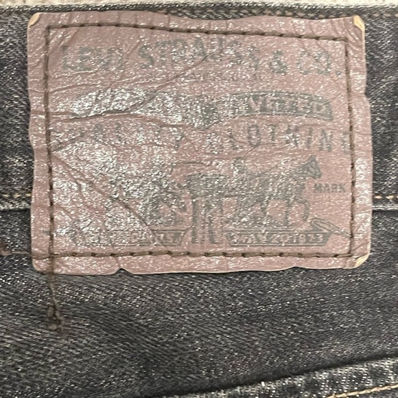 Levi’s Slim Straight Jeans size 31 wide and 32 Length - Picture 6 of 9